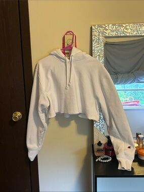 Champion White Cropped Crewneck Sweatshirt
